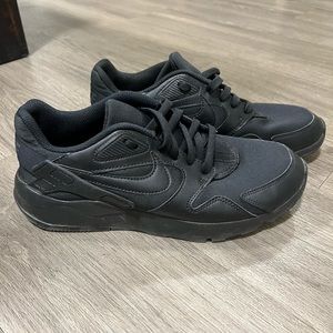 Nike Women’s shoes size 10